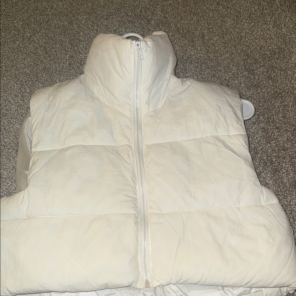White Cropped Puffer Vest